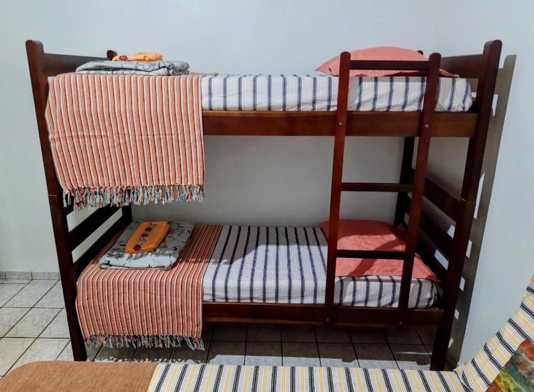 Quarto aconchegante em Ilhabela Praia Curral Pé na areia Até 4 pessoas AvJosé Pacheco do Nascimento nº 7682 Esterno foto