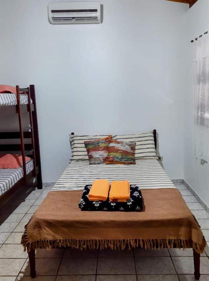 Quarto aconchegante em Ilhabela Praia Curral Pé na areia Até 4 pessoas AvJosé Pacheco do Nascimento nº 7682 Esterno foto