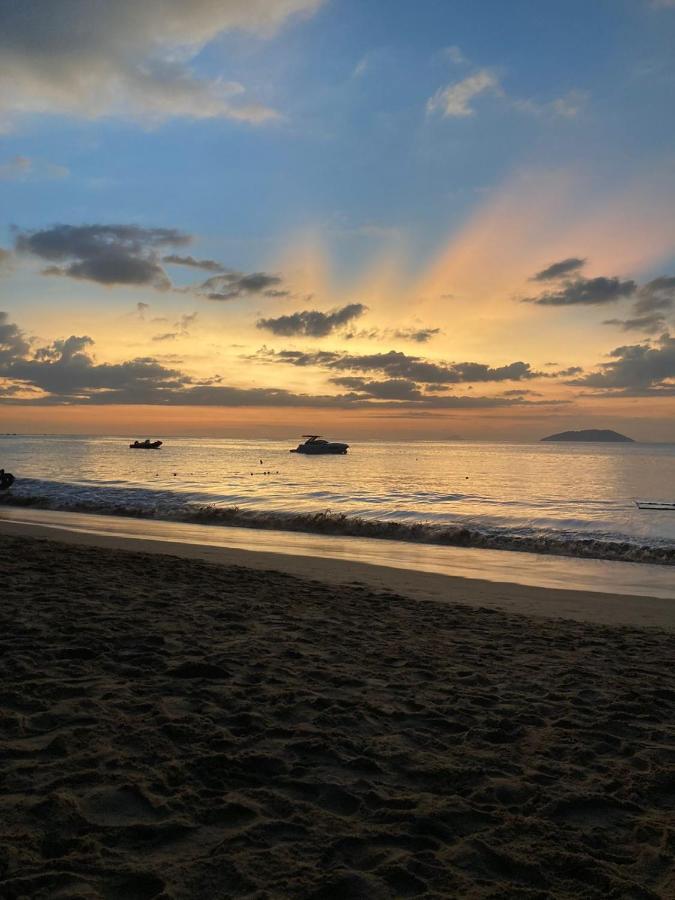 Quarto aconchegante em Ilhabela Praia Curral Pé na areia Até 4 pessoas AvJosé Pacheco do Nascimento nº 7682 Esterno foto
